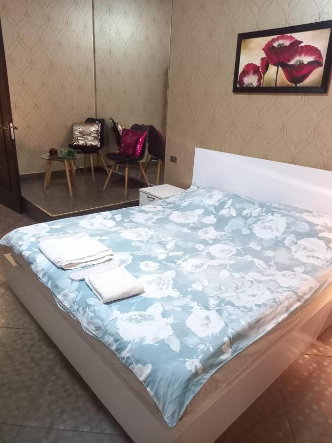 Hotel 6 Old ティビリシ エクステリア 写真