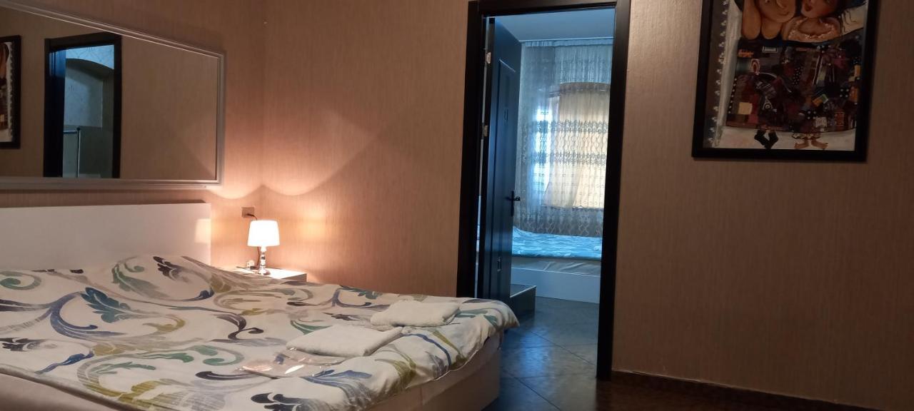 Hotel 6 Old ティビリシ エクステリア 写真